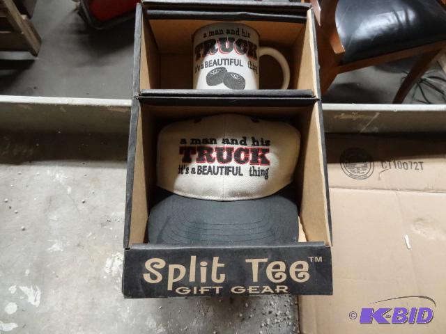 lot 25 image: Split Tee Gift Gear...