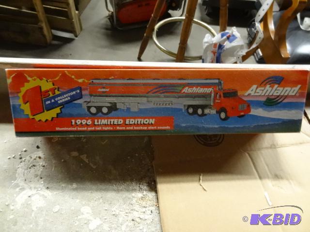 lot 31 image: Ashland 1996 Limited Edition Semi #1 in Serie...