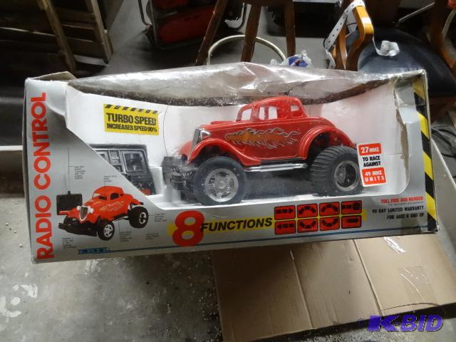 lot 46 image: Radio Control Hot Rod Car...