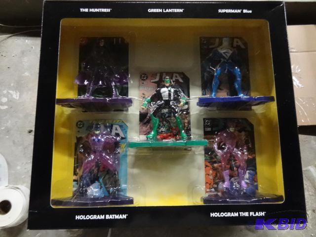 lot 54 image: Justic League of America. Collector Figures w...