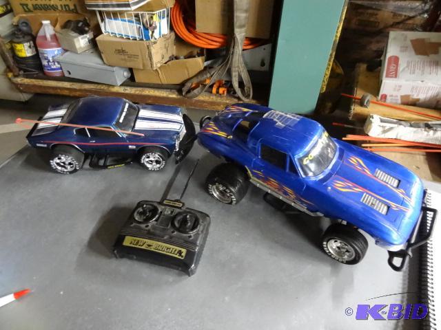 lot 65 image: 2 Remote Contol Cars. 1 Controller...