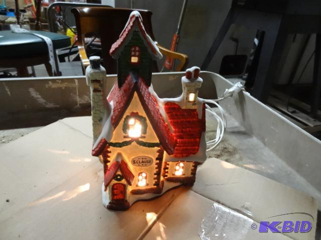 lot 7 image: Dickens Keepsake Porcelain Lighted House...