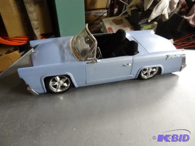 lot 81 image: Bratz Doll Car...