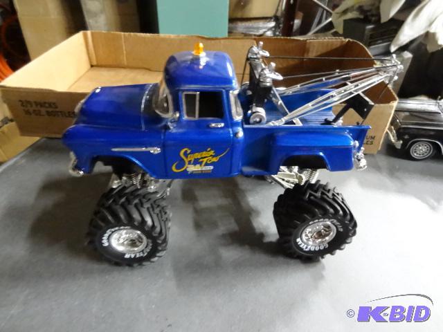 lot 87 image: 1955 Chevy 3100 Step Side Wrecker 124...