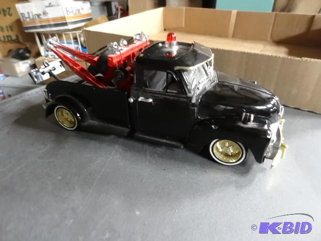 lot 91 image: 1953 Chevy Tow Truck 124...