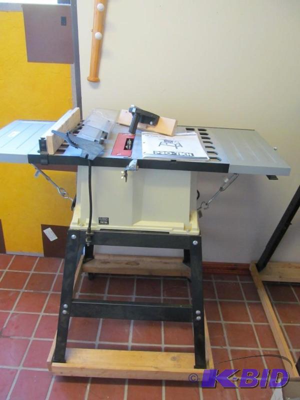 lot 7 image: Pro Tech #4008 10 Table saw with Dado Blade Installed