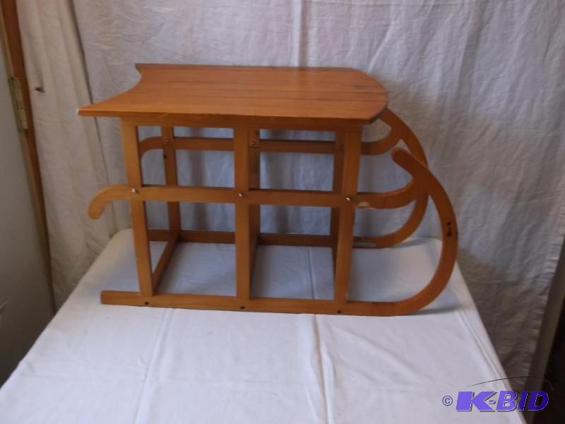 Cute sleigh end table measuring 26 12&quot ...