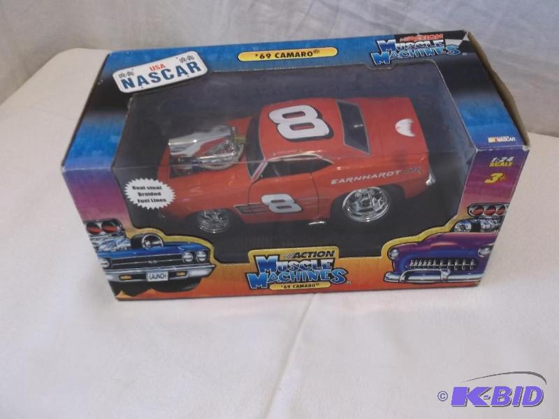 Die Cast 124 Muscle Machines 69 Camaro like ...