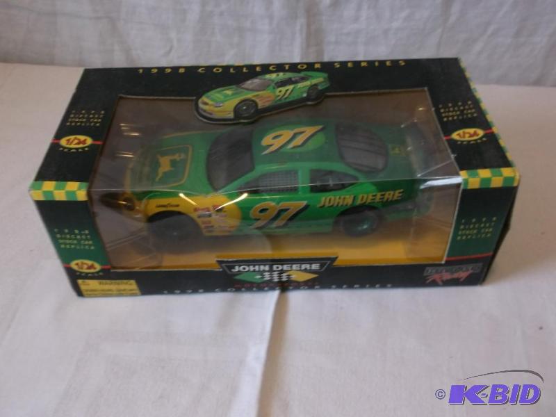 John Deere 1998 collector series 124 scale s...