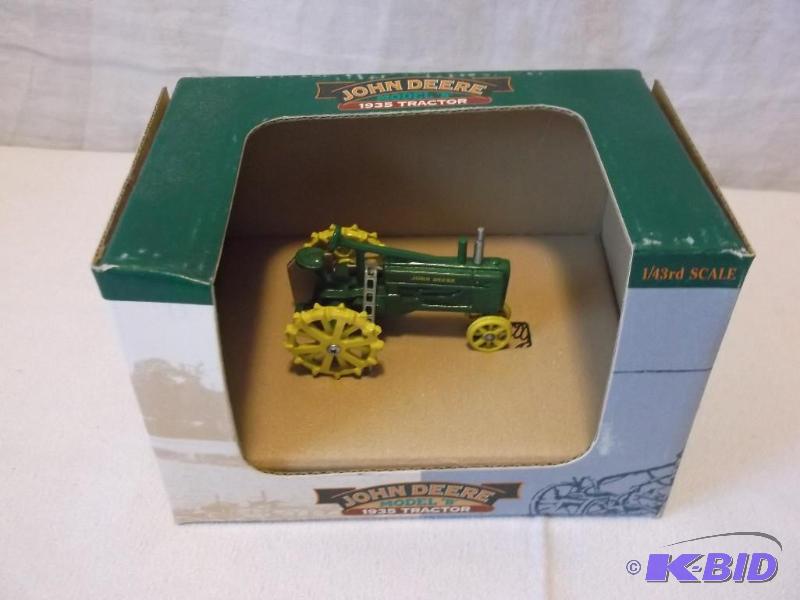 John Deere 143 scale model B tractor like ne...