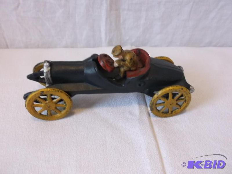Vintage cast iron toy car measuring 7 14&quo...