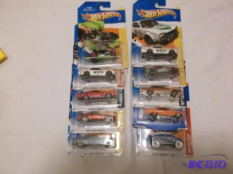 Nice lot of Hot Wheels like new in package....