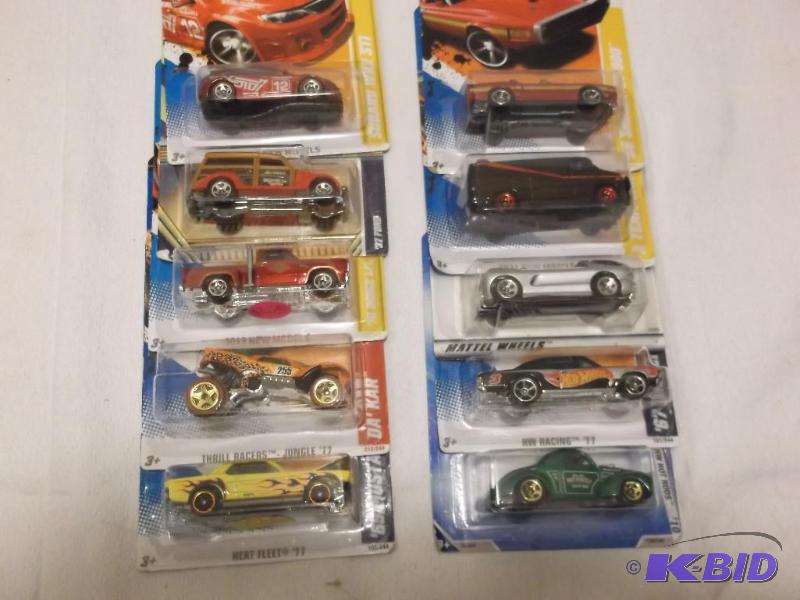 Nice lot of Hot Wheels like new in package....