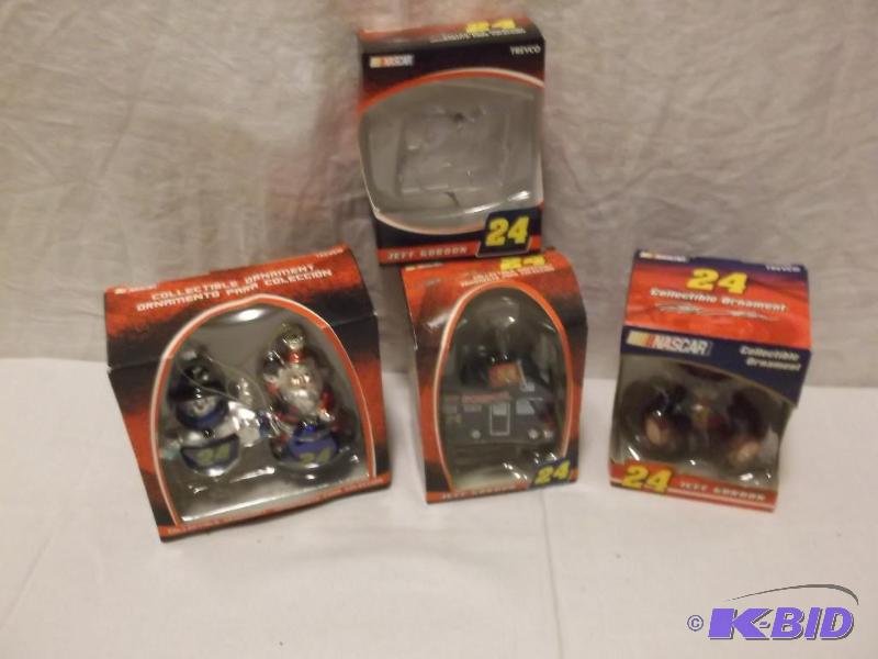 Collectable Jeff Gordon ornaments like new in...