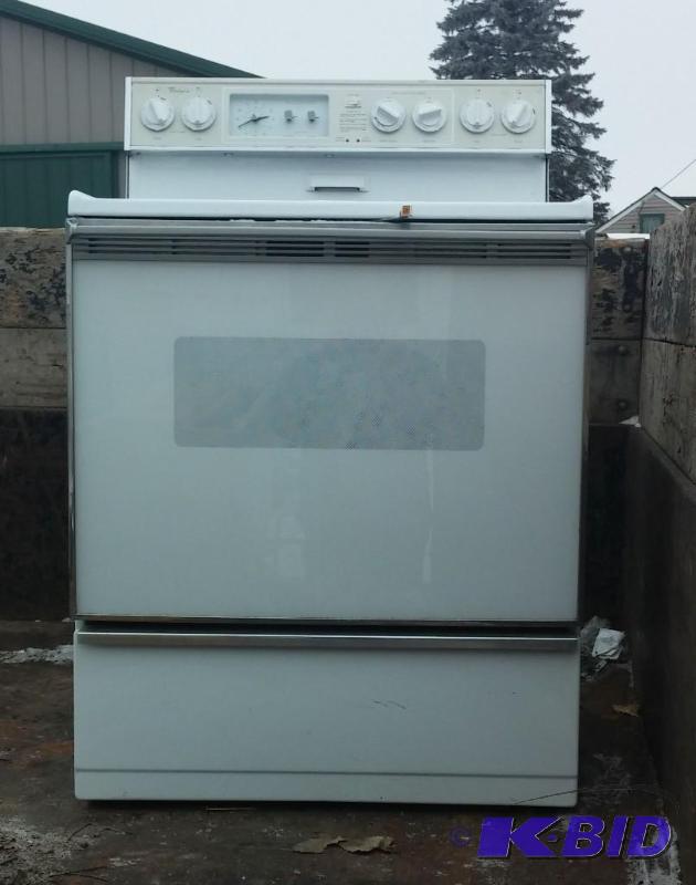Whirlpool Ceramic top Stove in excellent cond...