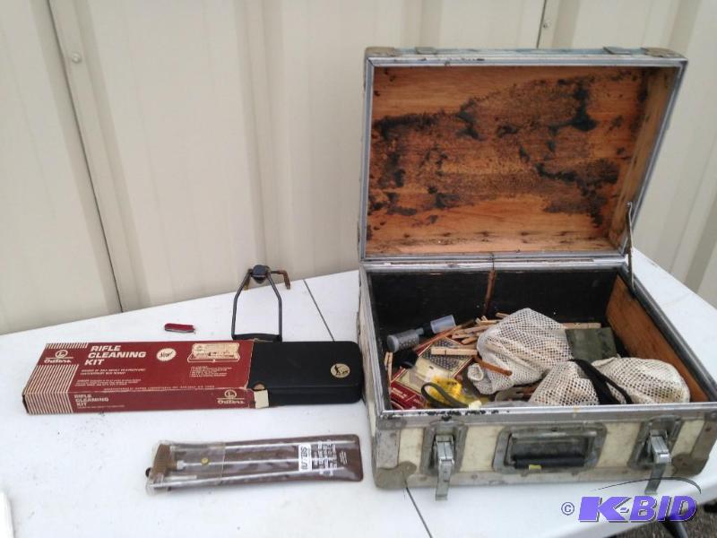 lot 102 image: Box with everything shown
