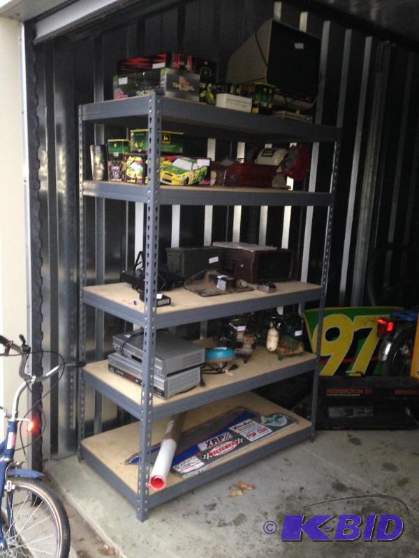 lot 116 image: Shelving Unit with adjustable shelves