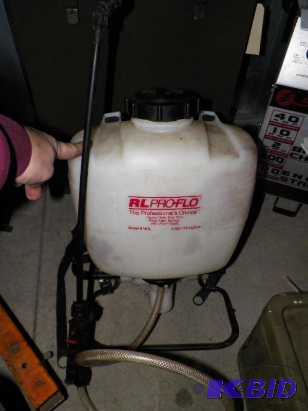 lot 22 image: RL Pro Flow 4 Gallon Sprayer