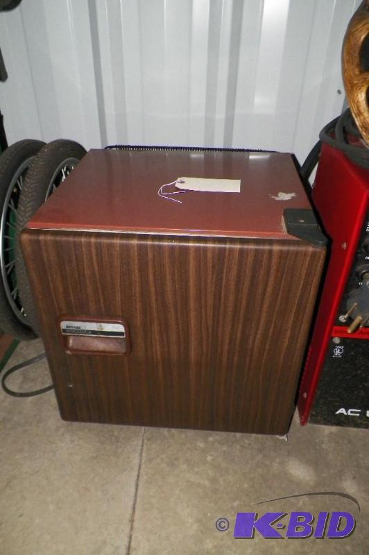 lot 23 image: Bonsei Dorm Fridge Model RWG200