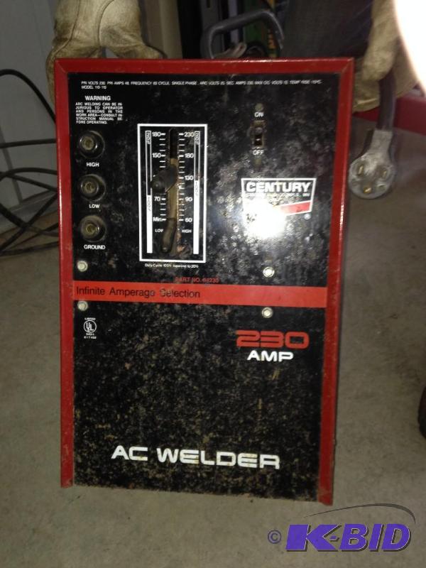 lot 24 image: Century 230 Amp Welder
