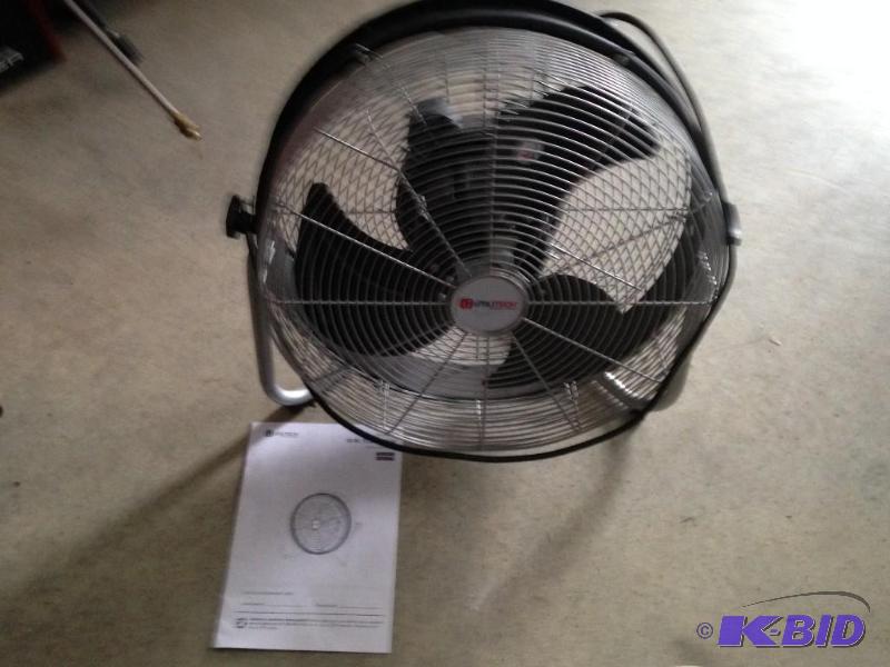 lot 27 image: Utilitech 18 inch fan