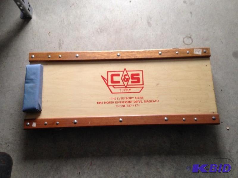 lot 33 image: C & S Car Creeper