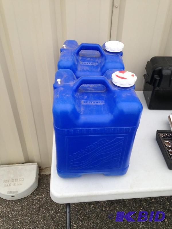 lot 49 image: 2 Seven Gallon Aquatainer Containers