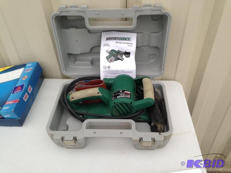 lot 67 image: MasterForce Premium 3 inch Belt Sander
