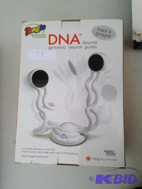 lot 73 image: DNA Portable ipod and MP3 Speakers