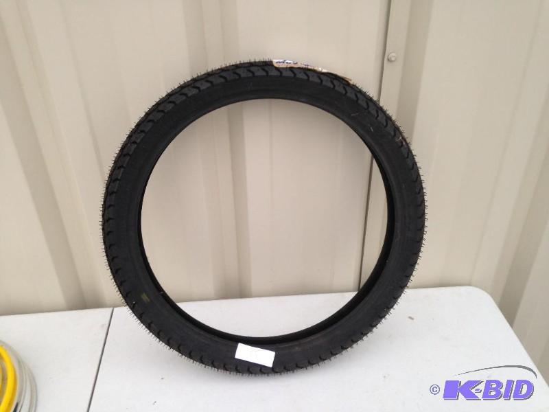 lot 85 image: NEW Moped Tire Michelain 2.25 x 17