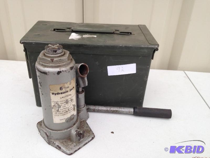 lot 92 image: 6 Ton jack in ammo box