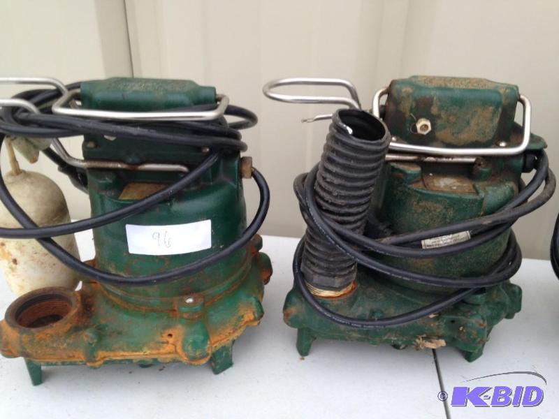 lot 96 image: 2 Zoeller Sump Pumps Cast iron 13 hp