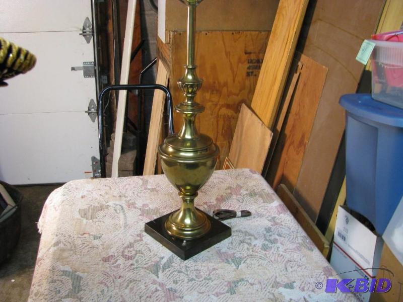 lot 29 image: heavy brass table lamp with sguare base take ...