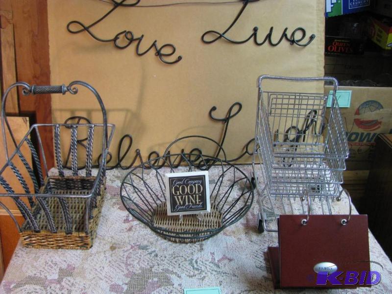 lot 68 image: lot lot of decorative metal objects see photo...