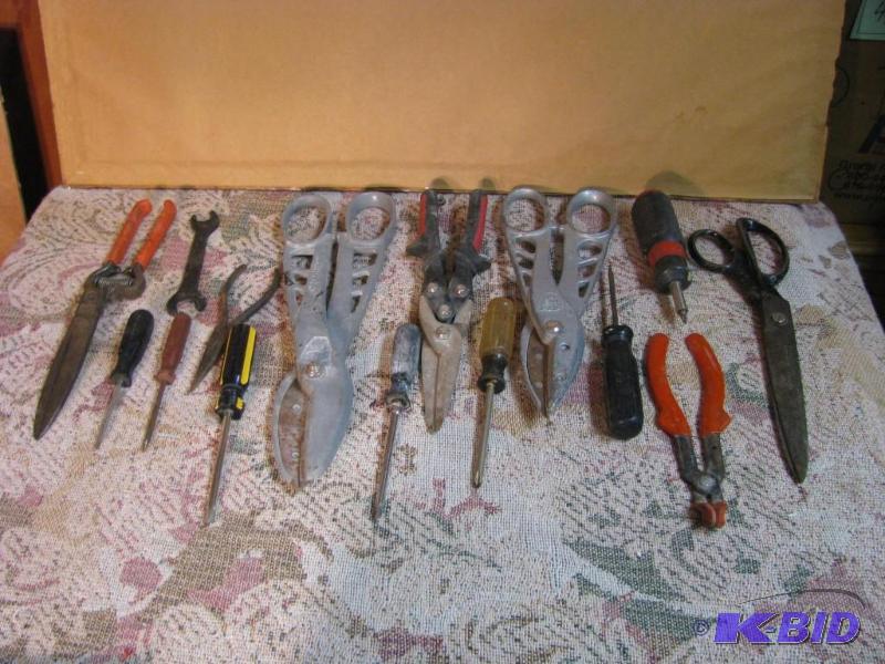 lot 91 image: garage tools see photos...