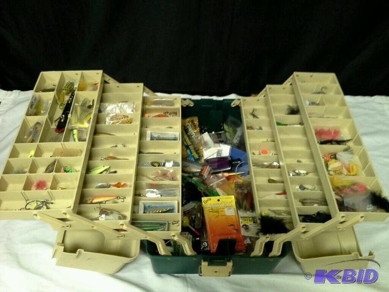 lot 11 image: Planos tackle box with contents.