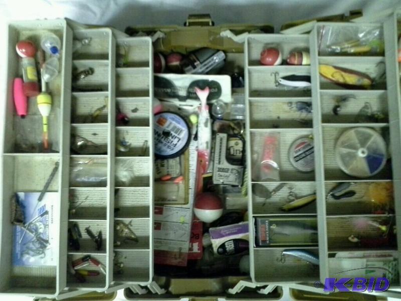 lot 12 image: Plano tackle box with contents.