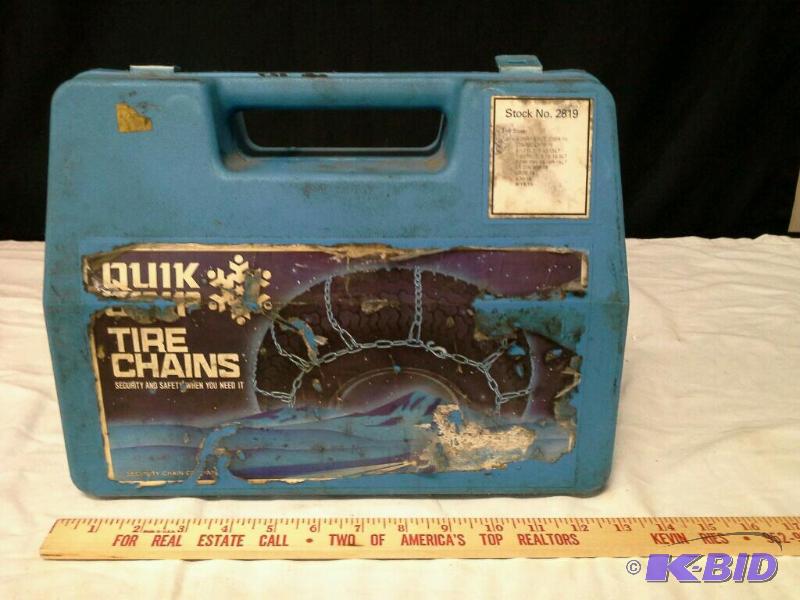 lot 19 image: Quik Grip Tire  chains