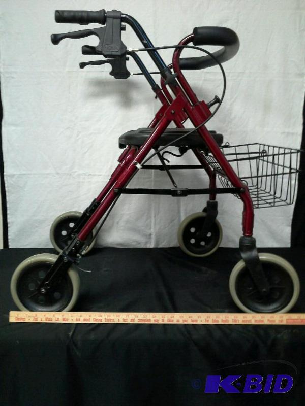 lot 22 image: Nova cruiser deluxe - Rolling Walker w hand brakes