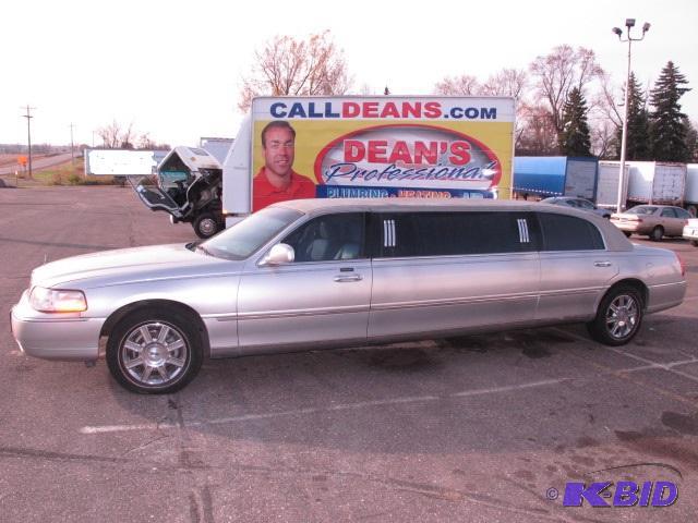 2006 Lincoln Limousine by Krystal Koach, Inc....