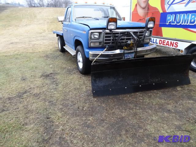 1980 Ford F 250 Custom plow truck. 4 X 4.&nbs...