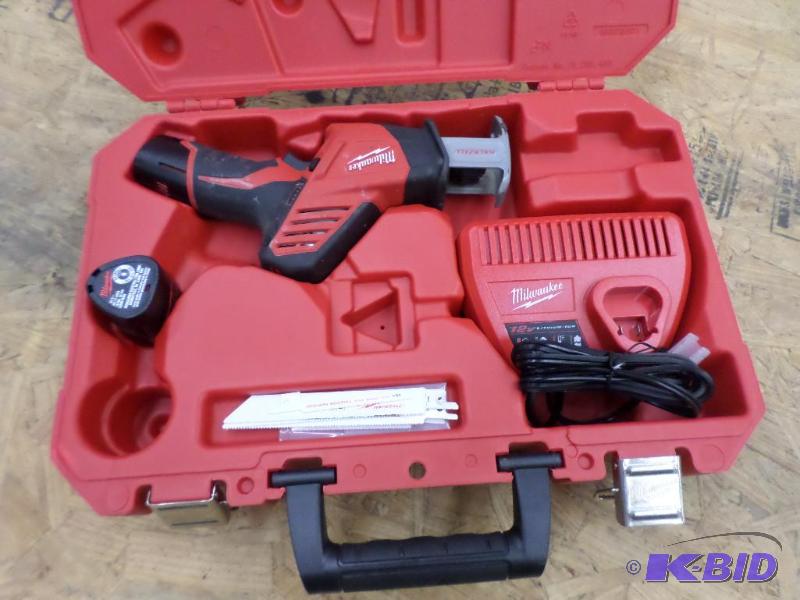 lot 111 image: Milwaukee M12 Hacksall Set, Like New...