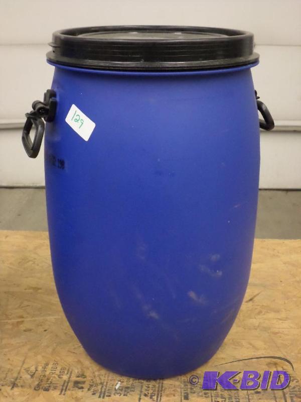 lot 129 image: 13-Gallon Lidded Plastic Barrel...