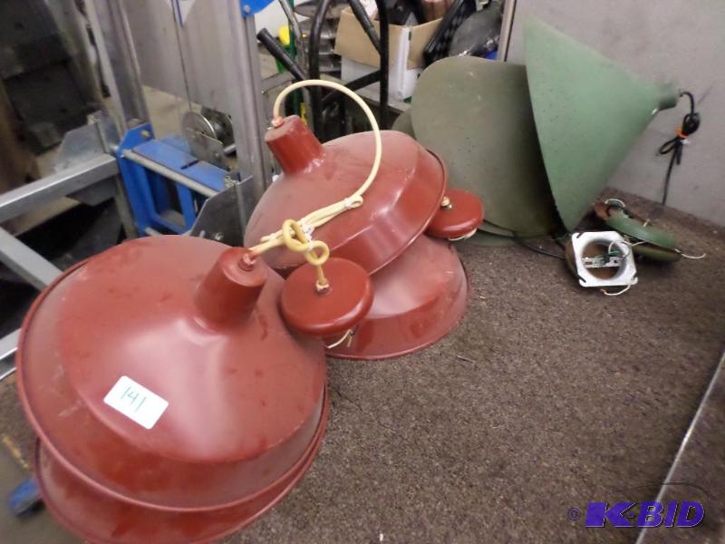 lot 141 image: (8) 120Volt Industrial Lights...