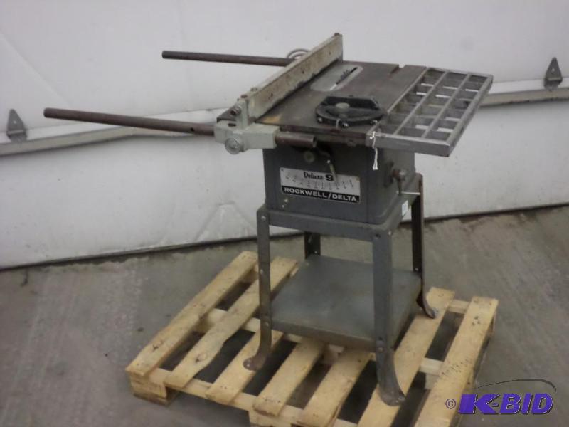 lot 29 image: RockwellDelta Deluxe 9" Tablesaw With F...