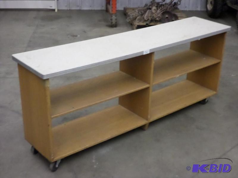 lot 36 image: 16&quotx36&quotx7ft Rolling ShelfCounter...