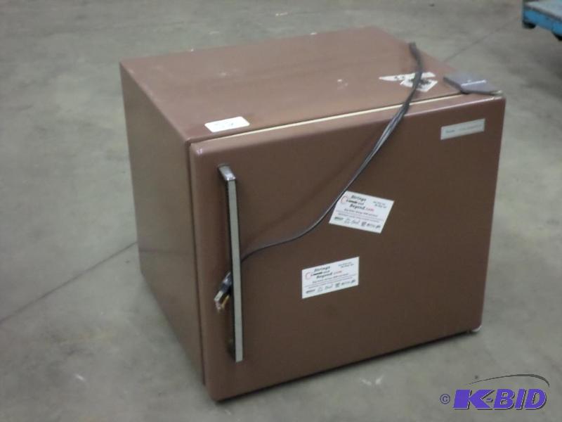 lot 52 image: Sears Mini Refrigerator...