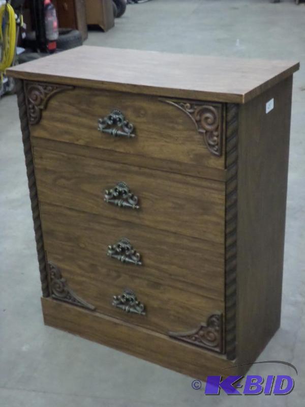 lot 65 image: Vintage 4-Drawer Wood Dresser...