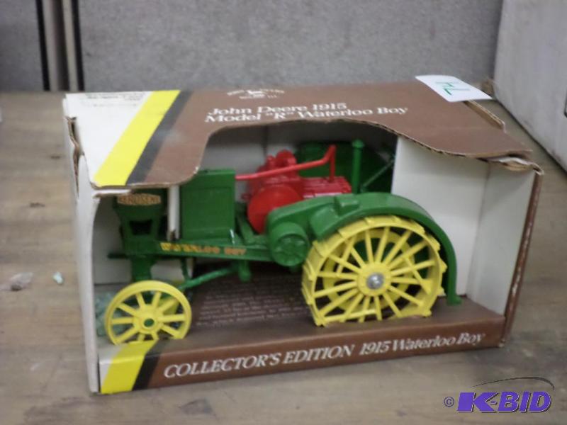 lot 74 image: John Deere 116-Scale 1915 Waterloo Boy...
