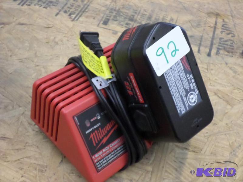 lot 92 image: Milwaukee 18Volt Charger & Battery...